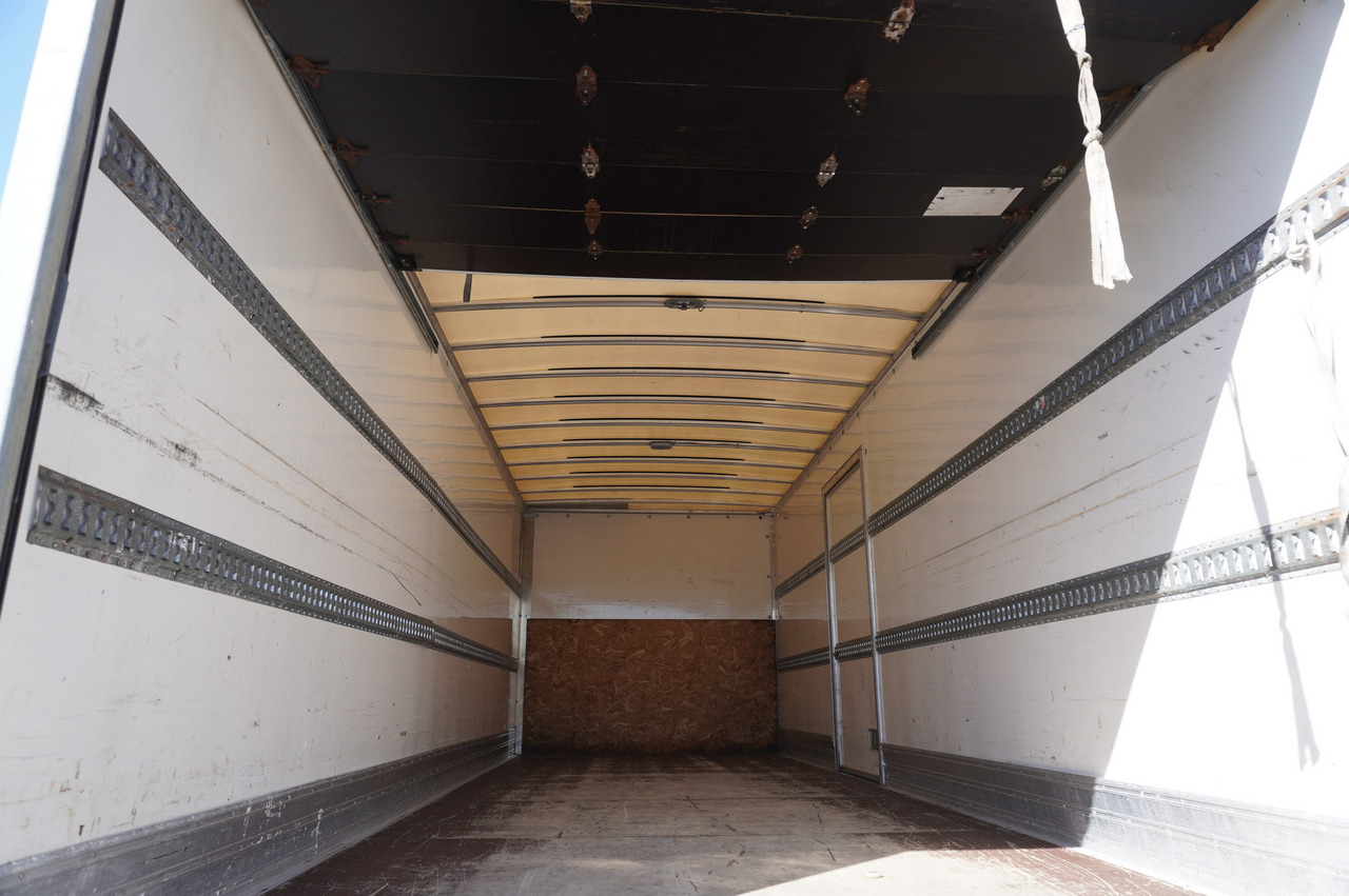 IVECO Eurocargo 120-190 / 160 thousand km !!! / Box 18 EPAL / Dhollandia lift 1500 kg - Camion fourgon: photos 5 IVECO Eurocargo 120-190 / 160 thousand km !!! / Box 18 EPAL / Dhollandia lift 1500 kg - Camion fourgon: photos 5