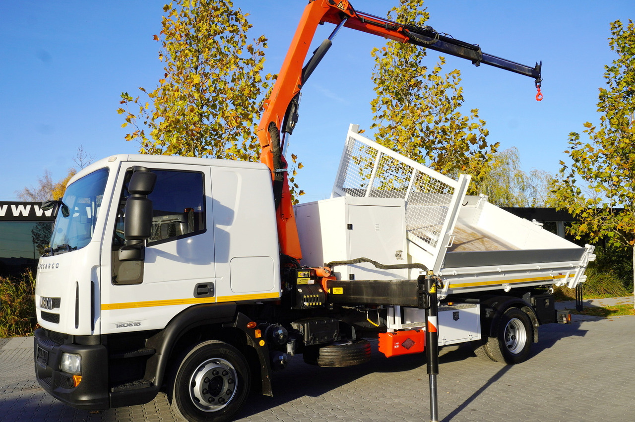 IVECO Eurocargo 120E18 Crane Palfinger / 3-way tipper / sleeper cab - Camion plateau, Camion grue: photos 3 IVECO Eurocargo 120E18 Crane Palfinger / 3-way tipper / sleeper cab - Camion plateau, Camion grue: photos 3
