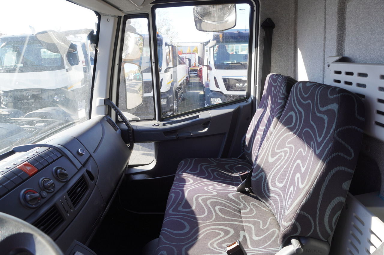 Camion fourgon IVECO Eurocargo 160E21 / Only 11 thousand km!!! / Box 18 EPAL: photos 19 Camion fourgon IVECO Eurocargo 160E21 / Only 11 thousand km!!! / Box 18 EPAL: photos 19