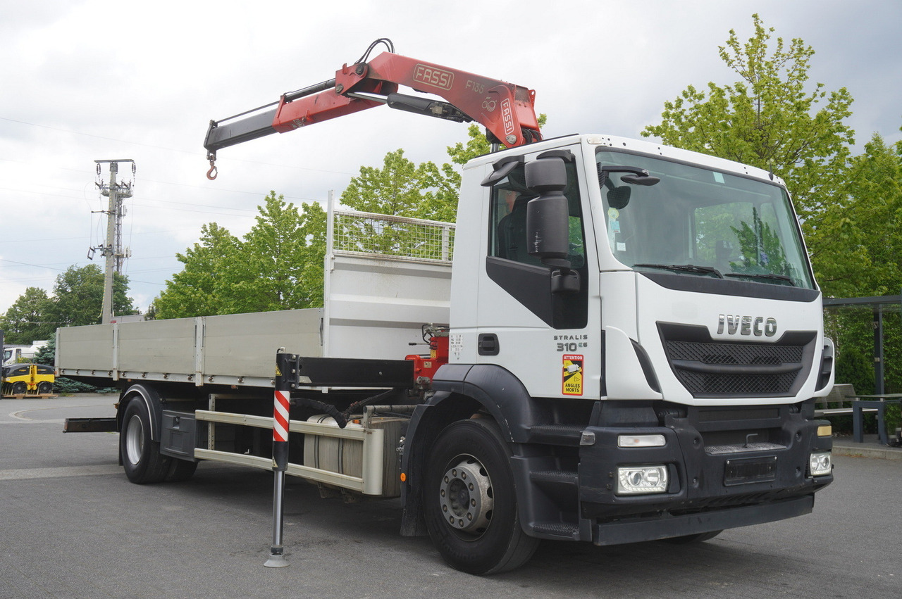Crédit-bail de IVECO STRALIS 19.310 E6 / Flatbed 19 EPAL / FASSI F135 / 225 MTH! / 5.7 T IVECO STRALIS 19.310 E6 / Flatbed 19 EPAL / FASSI F135 / 225 MTH! / 5.7 T: photos 13