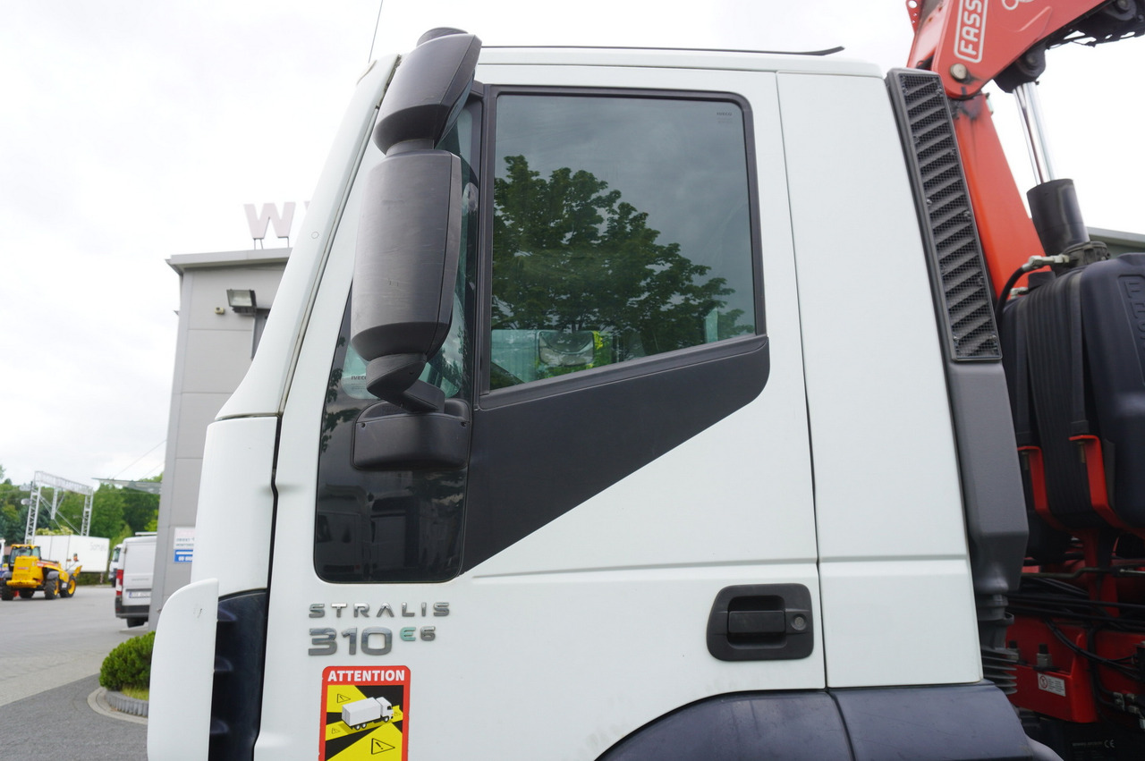 Camion grue, Camion grue IVECO STRALIS 19.310 E6 / Flatbed 19 EPAL / FASSI F135 / 225 MTH! / 5.7  T: photos 18