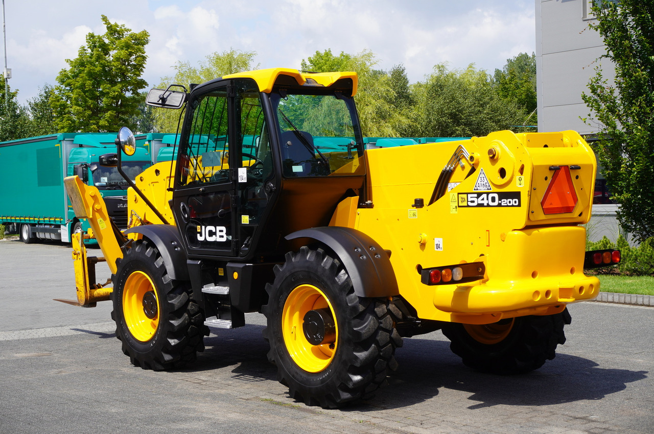 JCB 540-200 Telescopic Loader / 20 m reach / joystick - Chargeuse sur pneus télescopique: photos 4 JCB 540-200 Telescopic Loader / 20 m reach / joystick - Chargeuse sur pneus télescopique: photos 4