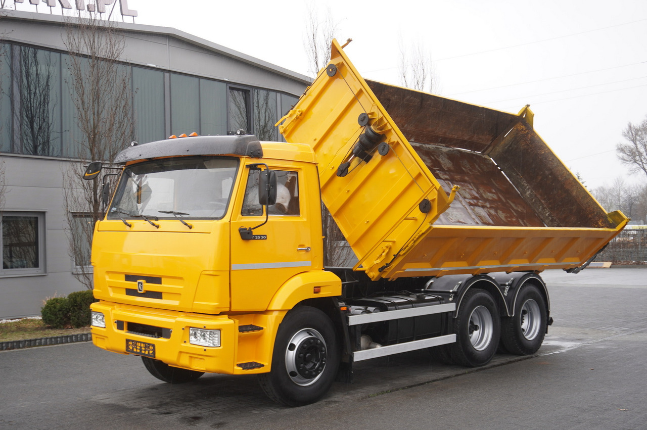 KAMAZ T2530 E5 6×4 / 3-sided tipper - Camion benne, Camion grue: photos 2 KAMAZ T2530 E5 6×4 / 3-sided tipper - Camion benne, Camion grue: photos 2
