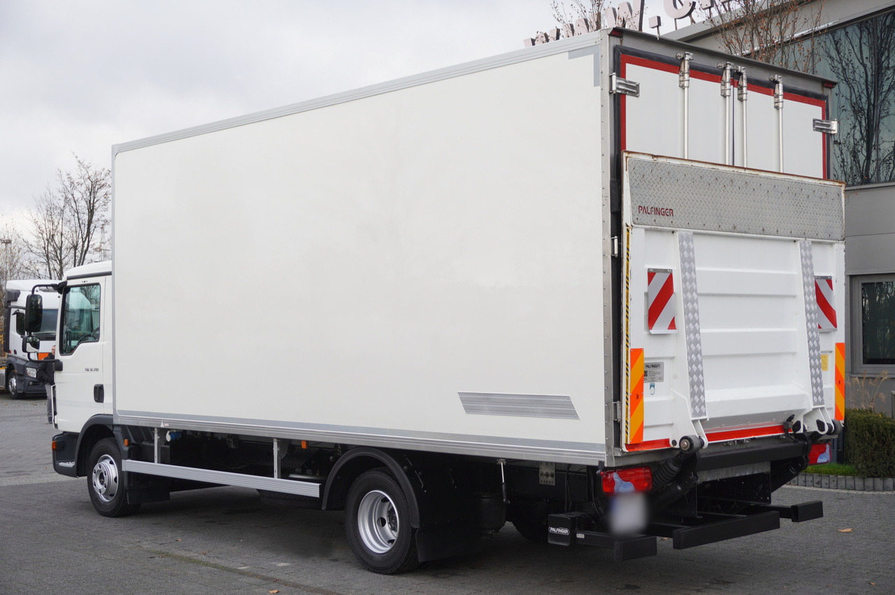 MAN TGL 12.190 / 14 EPAL Refrigerator / Carrier Xarios 500 / 3 units - Camion frigorifique: photos 3 MAN TGL 12.190 / 14 EPAL Refrigerator / Carrier Xarios 500 / 3 units - Camion frigorifique: photos 3