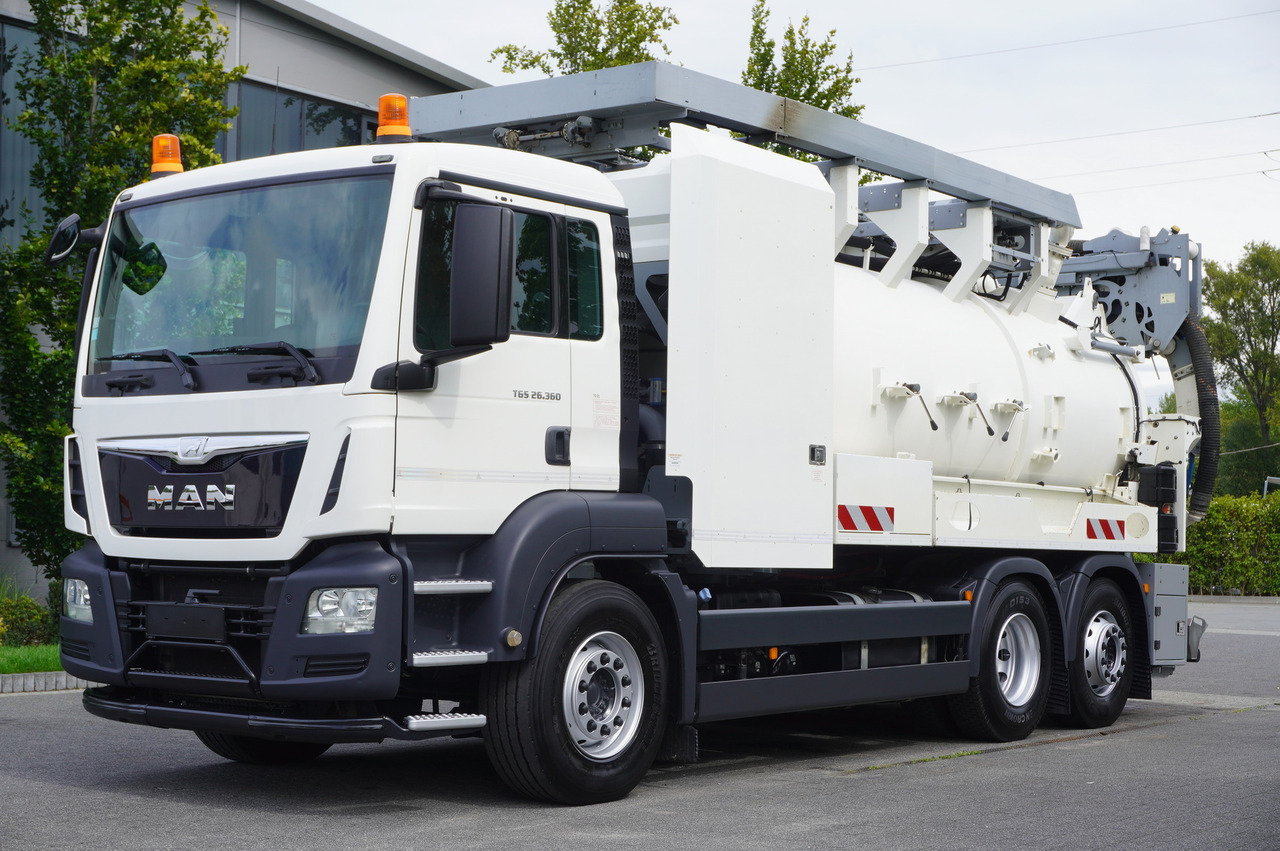 MAN TGS 26.360 E6 / RIVARD sewage cleaner 18 m3 / 115 tho. km / steering axle / 2 units - Camion hydrocureur: photos 2 MAN TGS 26.360 E6 / RIVARD sewage cleaner 18 m3 / 115 tho. km / steering axle / 2 units - Camion hydrocureur: photos 2