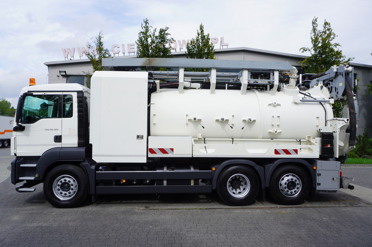 MAN TGS 26.360 E6 / RIVARD sewage cleaner 18 m3 / 115 tho. km / steering axle / 2 units - Camion hydrocureur: photos 3 MAN TGS 26.360 E6 / RIVARD sewage cleaner 18 m3 / 115 tho. km / steering axle / 2 units - Camion hydrocureur: photos 3