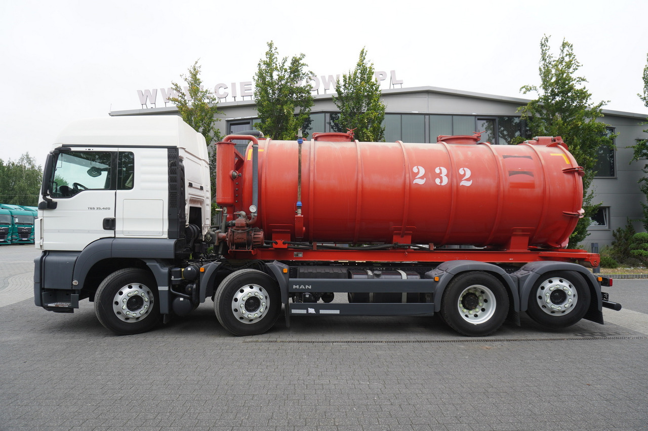 MAN TGS 35.420 8×2 / NEW septic barrel 13000 L / 3 steered axles - Enfouisseur à dents: photos 2 MAN TGS 35.420 8×2 / NEW septic barrel 13000 L / 3 steered axles - Enfouisseur à dents: photos 2