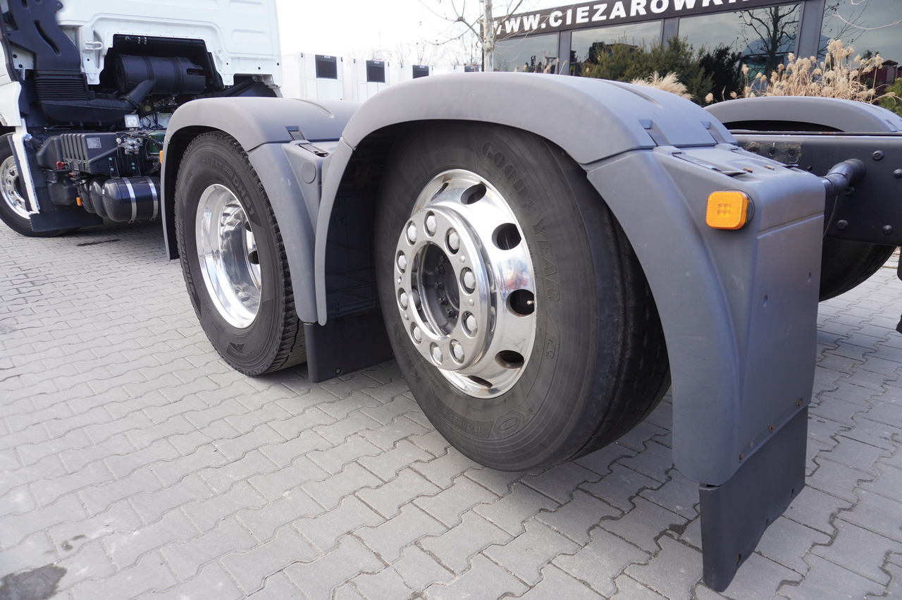 MAN TGX 26,500 / 500 HP / steering 3rd axle / 20 t cap. / Chassis 6.5 m - Châssis cabine: photos 2 MAN TGX 26,500 / 500 HP / steering 3rd axle / 20 t cap. / Chassis 6.5 m - Châssis cabine: photos 2