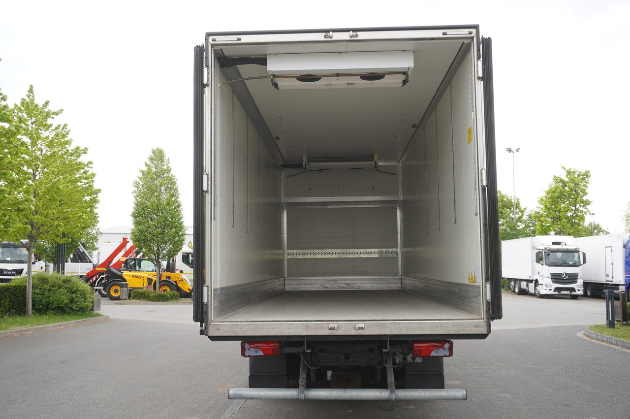MAN TGX 26.510 / Krone refrigerator bitemperature doppelstock 20 EPAL / Carrier Supra 1250 MT - Camion frigorifique: photos 4 MAN TGX 26.510 / Krone refrigerator bitemperature doppelstock 20 EPAL / Carrier Supra 1250 MT - Camion frigorifique: photos 4
