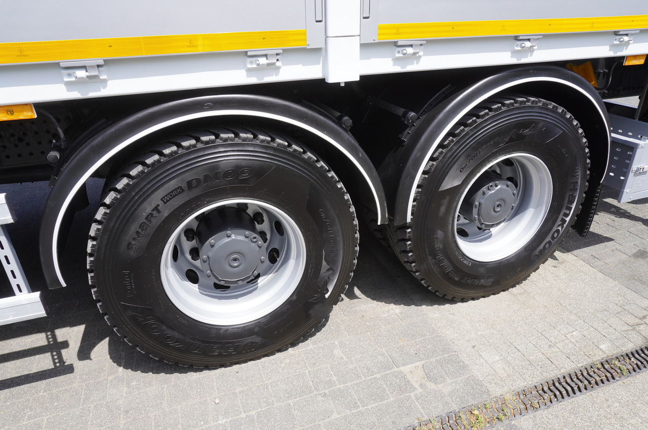Camion plateau, Camion grue MERCEDES-BENZ AROCS 2636 Flatbed / HDS FASSI F175 7.7 T / 150,000 km: photos 18