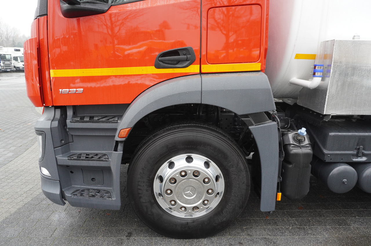Crédit-bail de MERCEDES-BENZ Actros 1833 / 260 tho. km / NEW septic tank 11000 l MERCEDES-BENZ Actros 1833 / 260 tho. km / NEW septic tank 11000 l: photos 17
