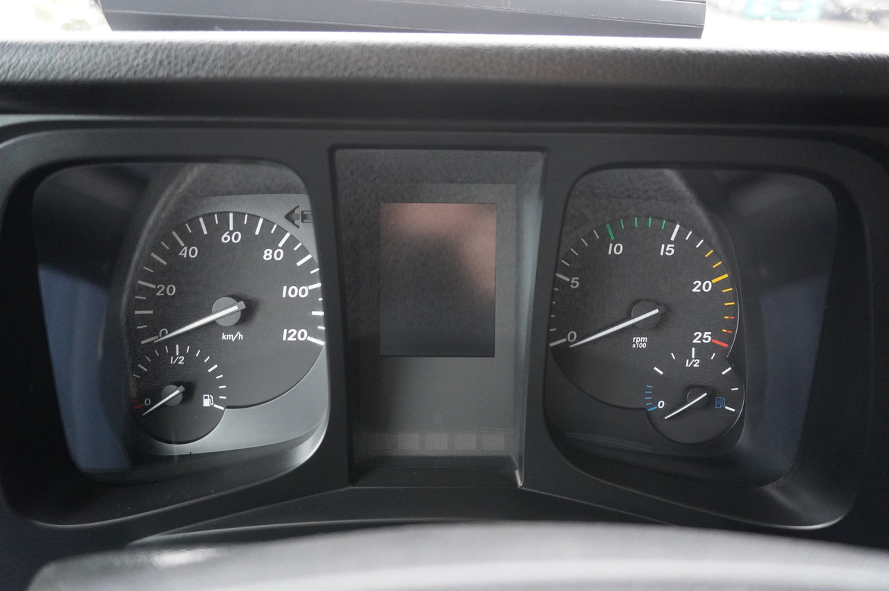 Crédit-bail de MERCEDES-BENZ Actros 1833 / 260 tho. km / NEW septic tank 11000 l MERCEDES-BENZ Actros 1833 / 260 tho. km / NEW septic tank 11000 l: photos 24