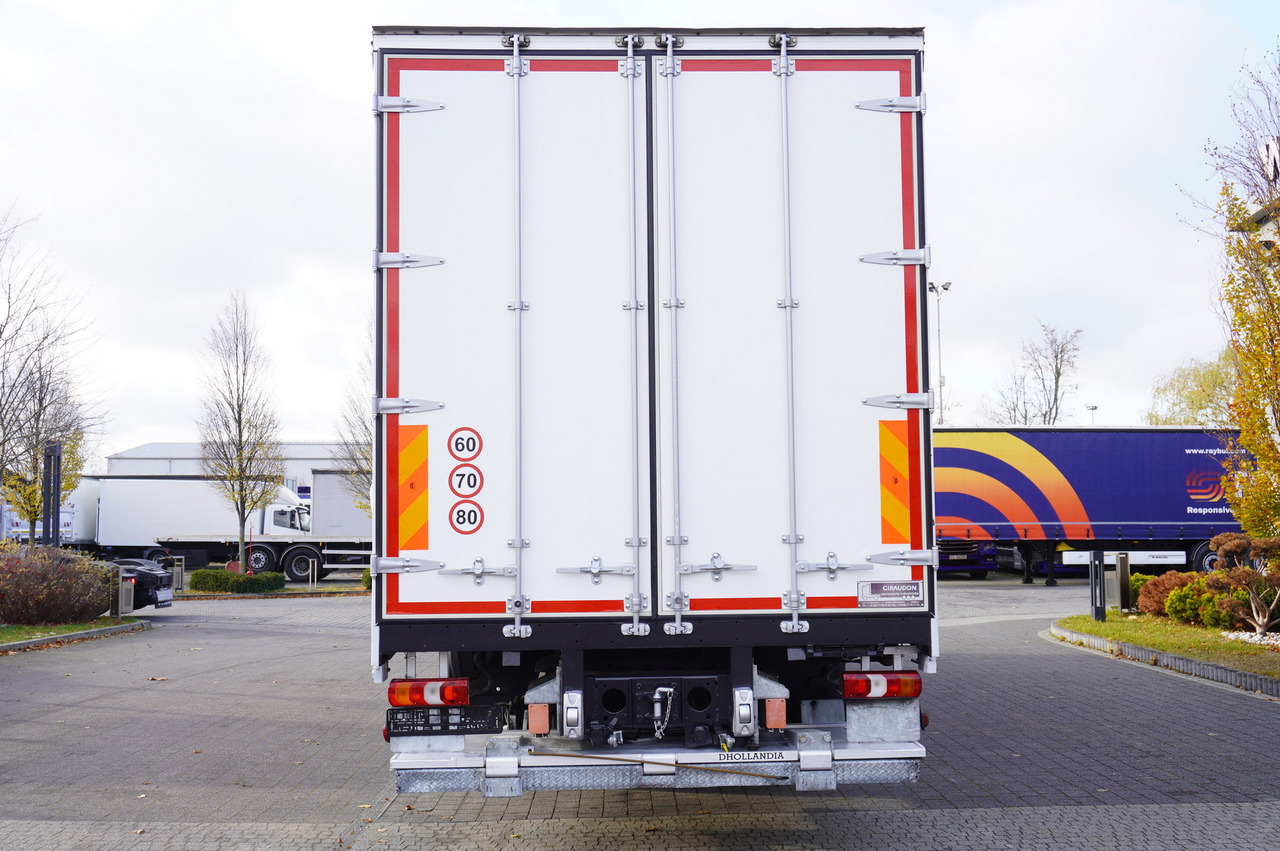 MERCEDES-BENZ Actros 1835 E6 4×2 / Curtainsider 21 pallets / tail lift 1.5t - Camion à rideaux coulissants: photos 2 MERCEDES-BENZ Actros 1835 E6 4×2 / Curtainsider 21 pallets / tail lift 1.5t - Camion à rideaux coulissants: photos 2