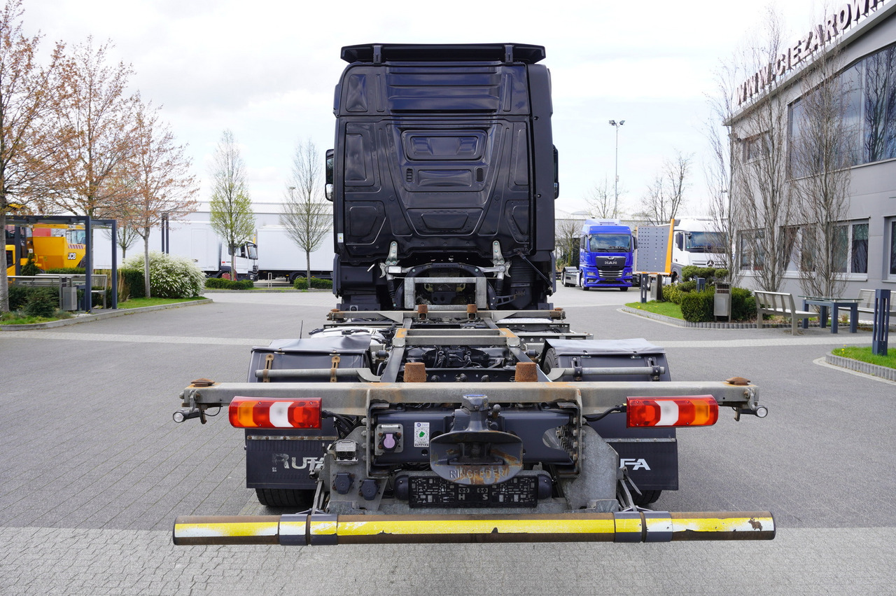 MERCEDES-BENZ Actros 1840 E6 4x2 / Lounge chair BDF - Châssis cabine: photos 5 MERCEDES-BENZ Actros 1840 E6 4x2 / Lounge chair BDF - Châssis cabine: photos 5