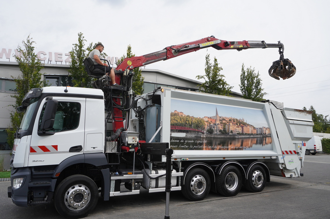 MERCEDES-BENZ Antos 3240 8x2 / Tajfun 5T crane / Farid Industries garbage truck/ 3 steered axles - Camion grue: photos 1 MERCEDES-BENZ Antos 3240 8x2 / Tajfun 5T crane / Farid Industries garbage truck/ 3 steered axles - Camion grue: photos 1