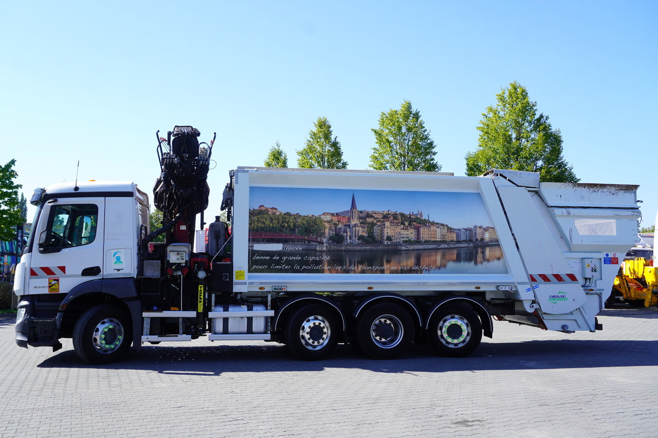MERCEDES-BENZ Antos 3240 8x2 / Tajfun 5T crane / Farid Industries garbage truck/ 3 steered axles - Camion hydrocureur: photos 4 MERCEDES-BENZ Antos 3240 8x2 / Tajfun 5T crane / Farid Industries garbage truck/ 3 steered axles - Camion hydrocureur: photos 4
