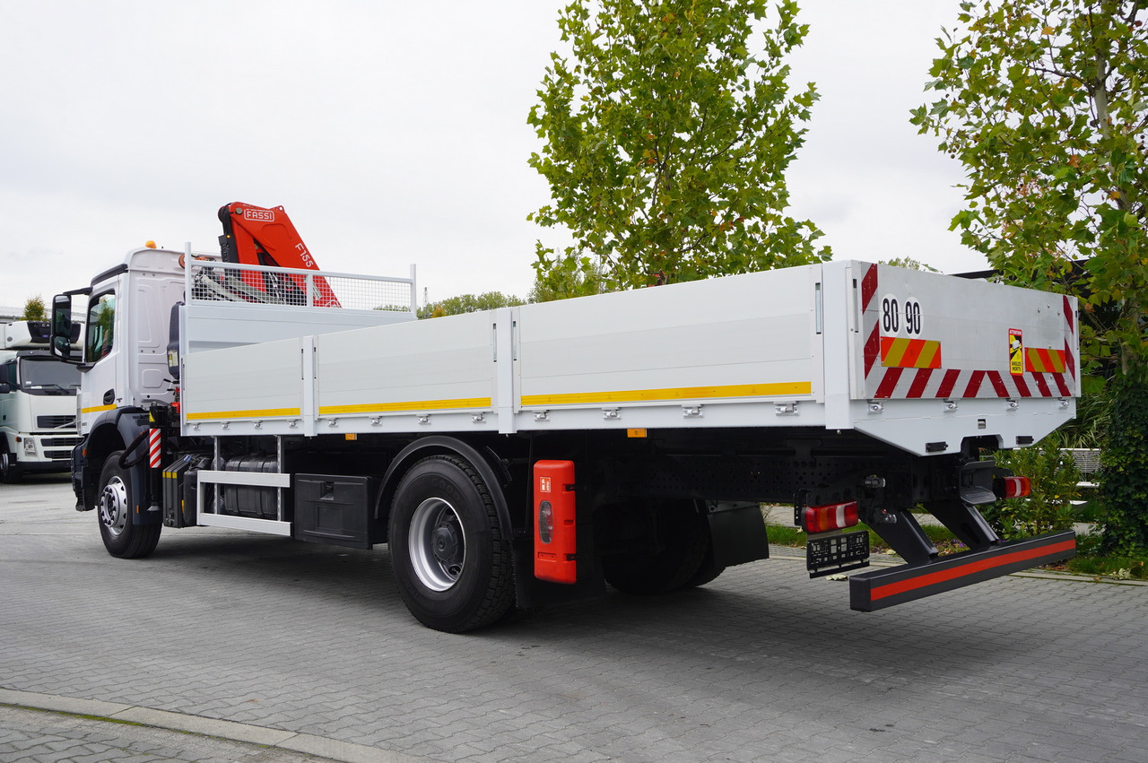 MERCEDES-BENZ Arocs 1830 / Flatbed 16 EPAL / HDS Fassi 155 / Reach 8 m / Load capacity 6160 kg - Camion grue: photos 4 MERCEDES-BENZ Arocs 1830 / Flatbed 16 EPAL / HDS Fassi 155 / Reach 8 m / Load capacity 6160 kg - Camion grue: photos 4