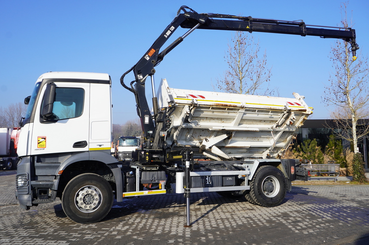 Camion grue, Camion grue MERCEDES-BENZ Arocs 1833 / 87,000 km!!! / Hds HIAB X-DUO 128 B-2 / three-sided tipper: photos 28