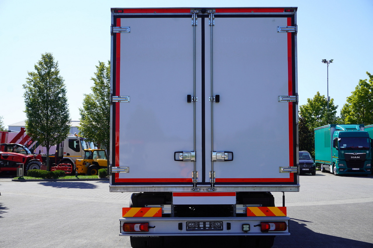 MERCEDES-BENZ Atego 1223 / Bitemperature Refrigerator 12 EPAL / Full ADR / Sleeper cab / 175 tho. km - Camion frigorifique: photos 4 MERCEDES-BENZ Atego 1223 / Bitemperature Refrigerator 12 EPAL / Full ADR / Sleeper cab / 175 tho. km - Camion frigorifique: photos 4