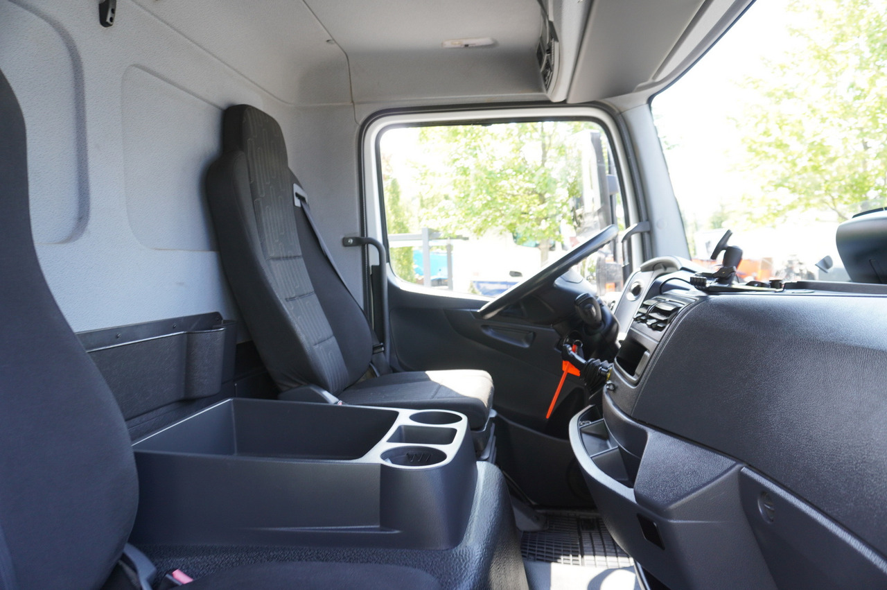 Crédit-bail de MERCEDES-BENZ Atego 1318 E6 / 20 pallet container / lift / 90 thousand km !!! MERCEDES-BENZ Atego 1318 E6 / 20 pallet container / lift / 90 thousand km !!!: photos 14