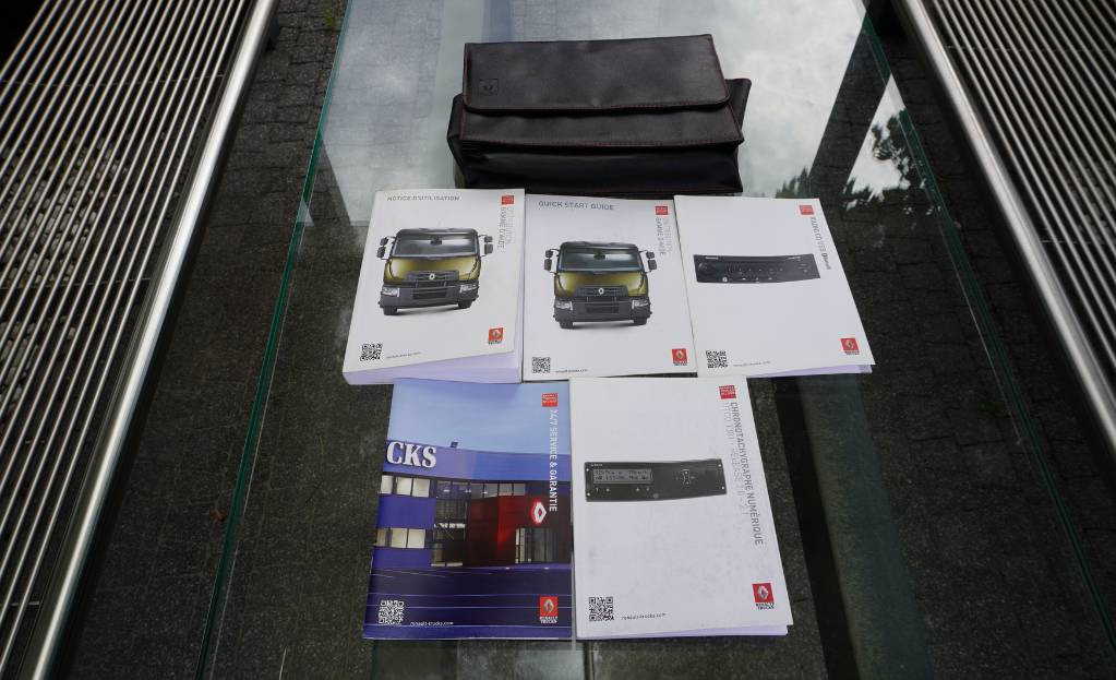 Camion frigorifique RENAULT D19 285 HP E6 Cold storage/ ATP/FNA / 22 Pallets / BITEMPERATURE: photos 12 Camion frigorifique RENAULT D19 285 HP E6 Cold storage/ ATP/FNA / 22 Pallets / BITEMPERATURE: photos 12