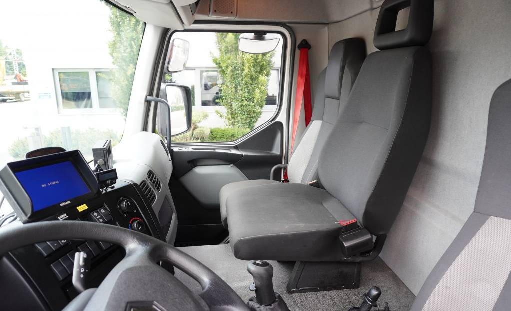 Camion frigorifique RENAULT D19 285 HP E6 Cold storage/ ATP/FNA / 22 Pallets / BITEMPERATURE: photos 14 Camion frigorifique RENAULT D19 285 HP E6 Cold storage/ ATP/FNA / 22 Pallets / BITEMPERATURE: photos 14