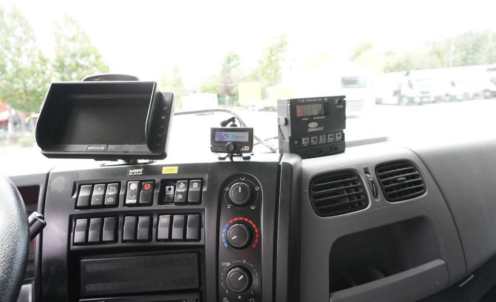 Camion frigorifique RENAULT D19 285 HP E6 Cold storage/ ATP/FNA / 22 Pallets / BITEMPERATURE: photos 16 Camion frigorifique RENAULT D19 285 HP E6 Cold storage/ ATP/FNA / 22 Pallets / BITEMPERATURE: photos 16