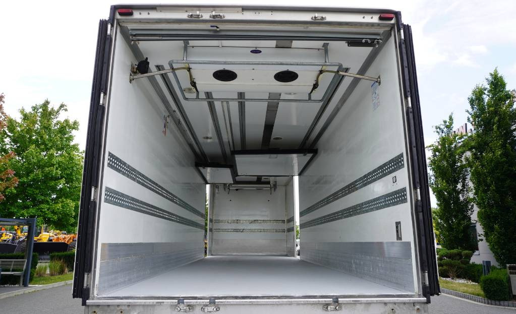 Camion frigorifique RENAULT D19 285 HP E6 Cold storage/ ATP/FNA / 22 Pallets / BITEMPERATURE: photos 8 Camion frigorifique RENAULT D19 285 HP E6 Cold storage/ ATP/FNA / 22 Pallets / BITEMPERATURE: photos 8