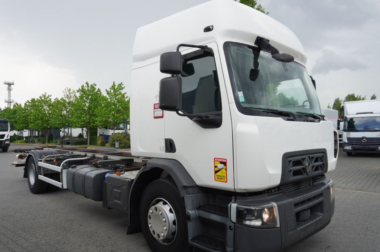 RENAULT D19 Wide Glob / BDF / load capacity 11t / 280 thousand km / tail lift - Châssis cabine: photos 1 RENAULT D19 Wide Glob / BDF / load capacity 11t / 280 thousand km / tail lift - Châssis cabine: photos 1