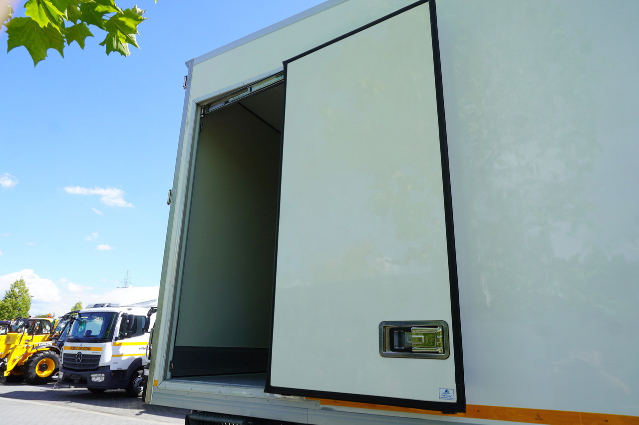 Camion frigorifique SCANIA R500 / Lecapitaine refrigerator 20 EPAL / Carrier Supra 950 / Steered 3rd axle: photos 9