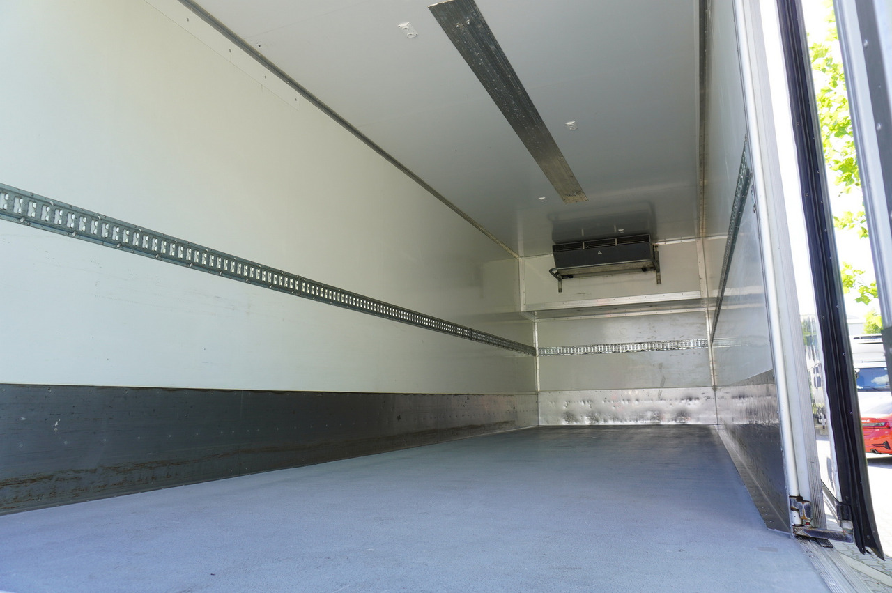 Camion frigorifique SCANIA R500 / Lecapitaine refrigerator 20 EPAL / Carrier Supra 950 / Steered 3rd axle: photos 10