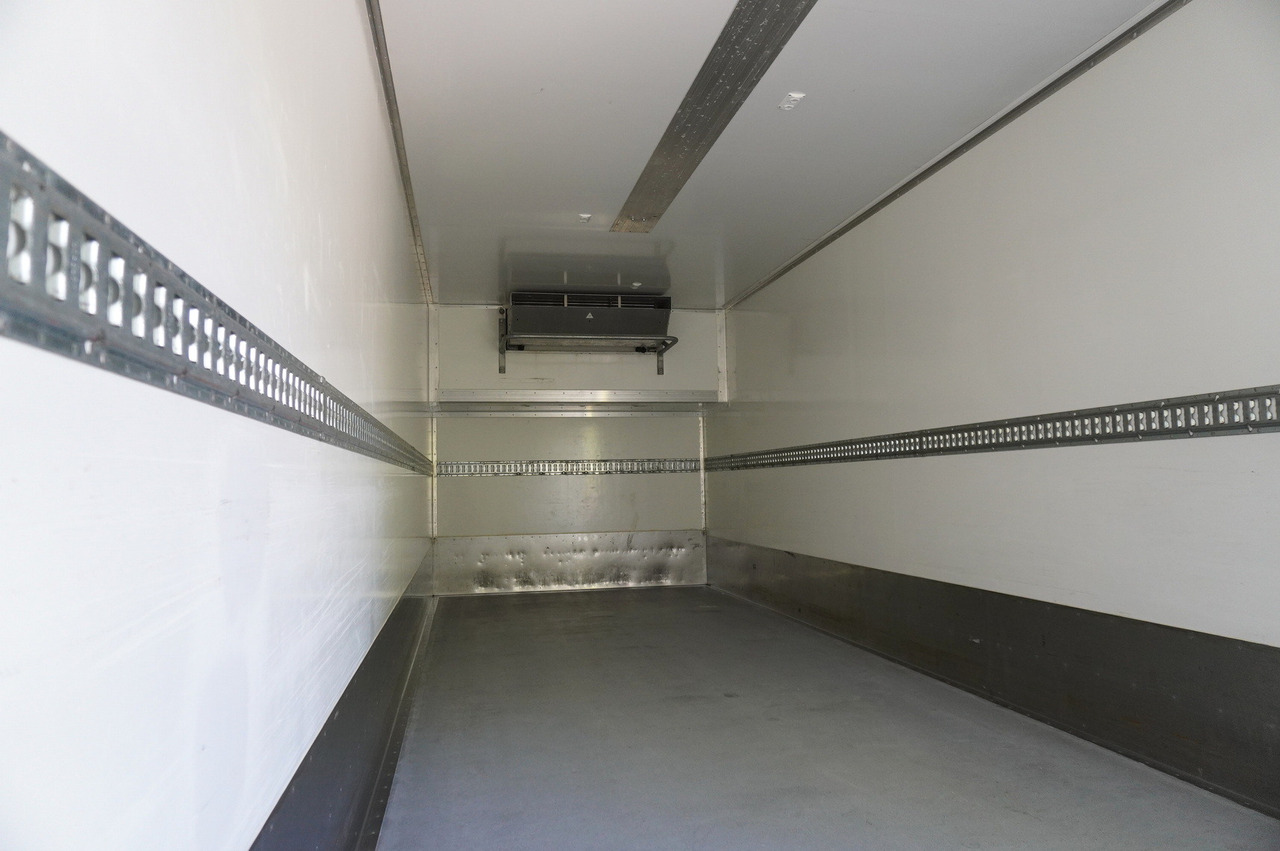 Camion frigorifique SCANIA R500 / Lecapitaine refrigerator 20 EPAL / Carrier Supra 950 / Steered 3rd axle: photos 11