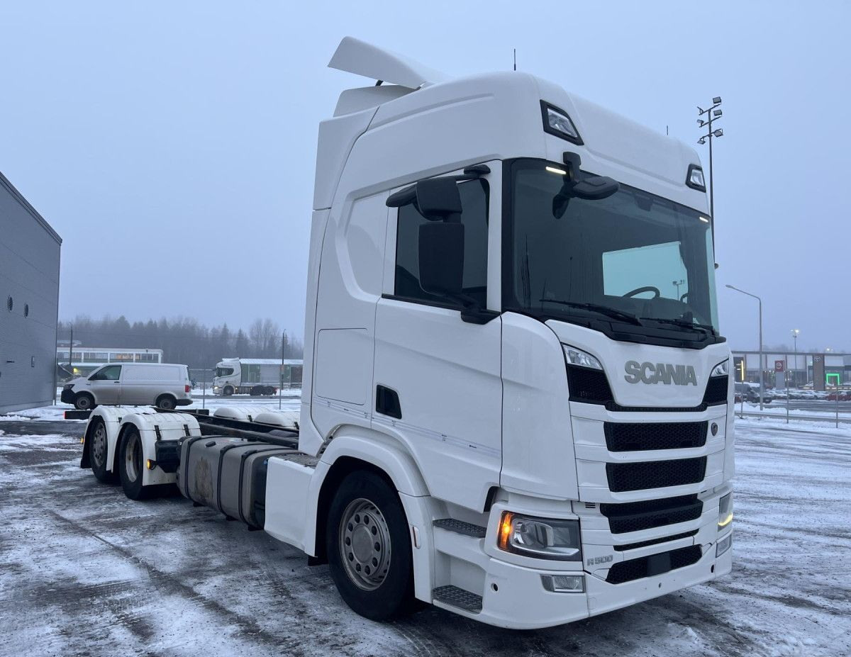 SCANIA R500 / Truck chassis / Retarder / Sleeper cab - Châssis cabine: photos 1 SCANIA R500 / Truck chassis / Retarder / Sleeper cab - Châssis cabine: photos 1