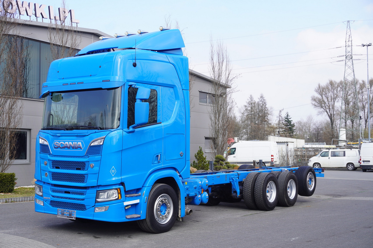 SCANIA R650 V8 / 650 HP/ frame 8.8 m / steered 4th axle - Camion grue: photos 1 SCANIA R650 V8 / 650 HP/ frame 8.8 m / steered 4th axle - Camion grue: photos 1