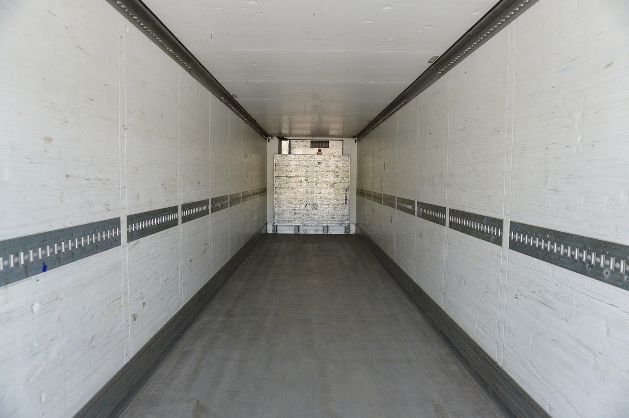 SCHMITZ refrigerated semi-trailer / Thermoking SLX E Spectrum 250 / Multitemperature - Semi-remorque frigorifique: photos 4 SCHMITZ refrigerated semi-trailer / Thermoking SLX E Spectrum 250 / Multitemperature - Semi-remorque frigorifique: photos 4
