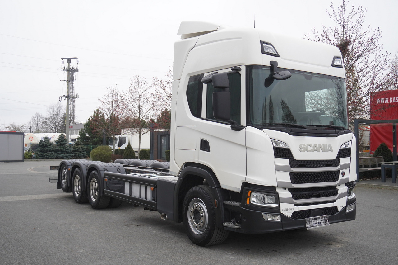 Scania G540 8x4 / Chassis 8.7 m / Steered axle / 2021 - Camion grue: photos 1 Scania G540 8x4 / Chassis 8.7 m / Steered axle / 2021 - Camion grue: photos 1