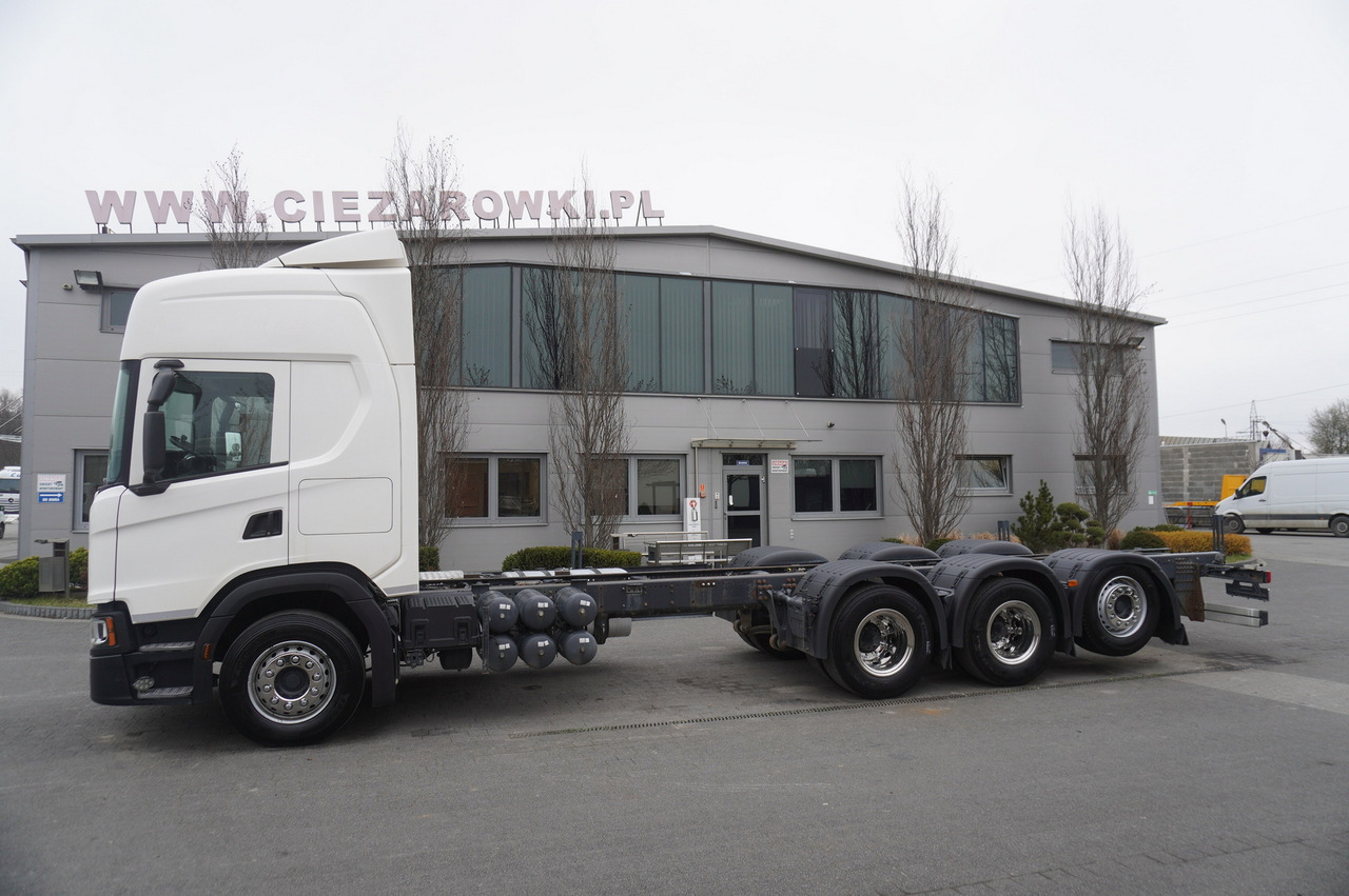 Scania G540 8x4 / Chassis 8.7 m / Steered axle / 2021 - Camion grue: photos 3 Scania G540 8x4 / Chassis 8.7 m / Steered axle / 2021 - Camion grue: photos 3