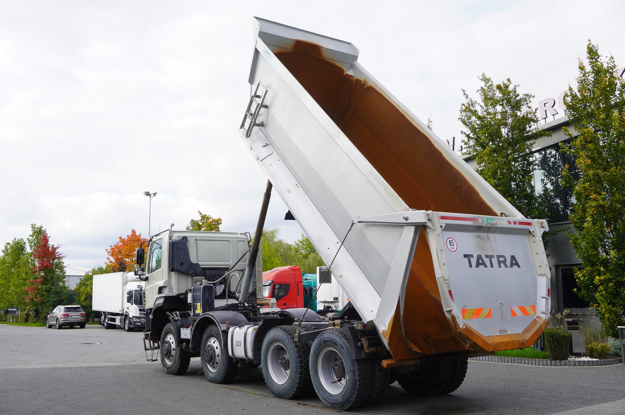TATRA Phoenix 8x8 Twin-Steer Quad/A dump truck / 30 tho. km - Tombereau rigide: photos 5 TATRA Phoenix 8x8 Twin-Steer Quad/A dump truck / 30 tho. km - Tombereau rigide: photos 5