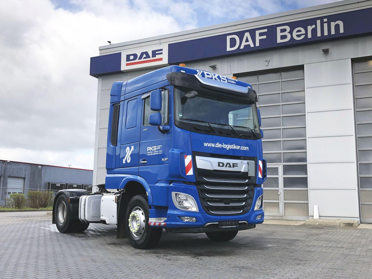 DAF XF 450 FT SC, Hydraulik, Standklima, Navigation - Tracteur routier: photos 1 DAF XF 450 FT SC, Hydraulik, Standklima, Navigation - Tracteur routier: photos 1