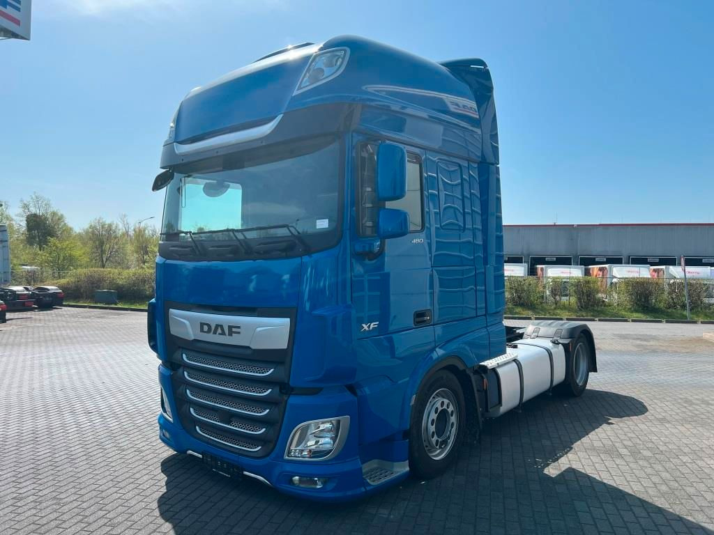 DAF XF 480 FT SSC LD MX-Engine Brake Standklima - Tracteur routier: photos 2 DAF XF 480 FT SSC LD MX-Engine Brake Standklima - Tracteur routier: photos 2