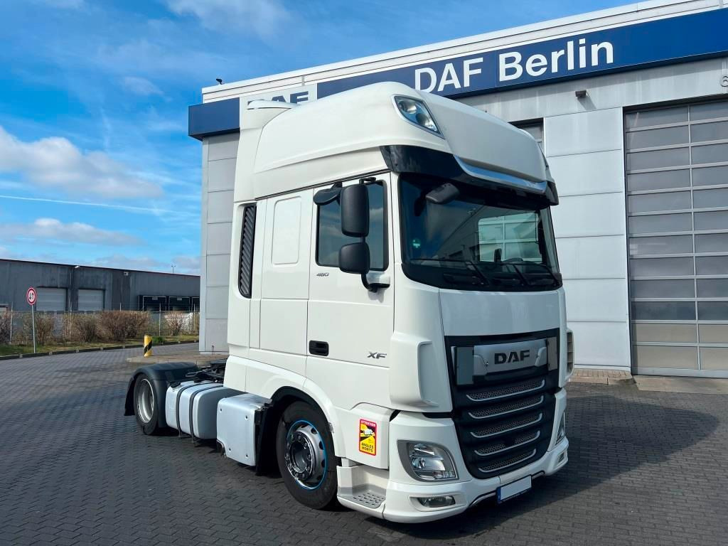 DAF XF 480 FT SSC Low Deck TraXon Intarder 2 x Tank - Tracteur routier: photos 1 DAF XF 480 FT SSC Low Deck TraXon Intarder 2 x Tank - Tracteur routier: photos 1