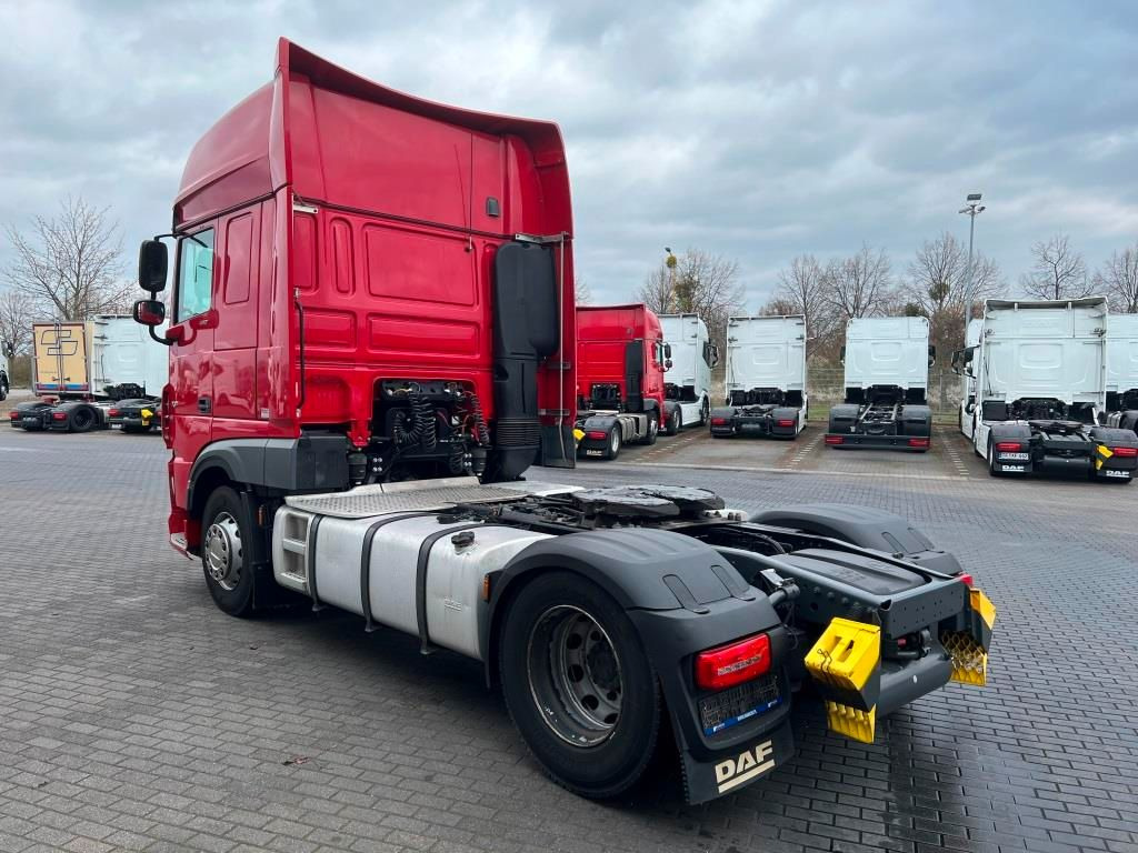 DAF XF 480 FT SSC MX-Engine Brake ADR-AT 2 x Tank - Tracteur routier: photos 3 DAF XF 480 FT SSC MX-Engine Brake ADR-AT 2 x Tank - Tracteur routier: photos 3
