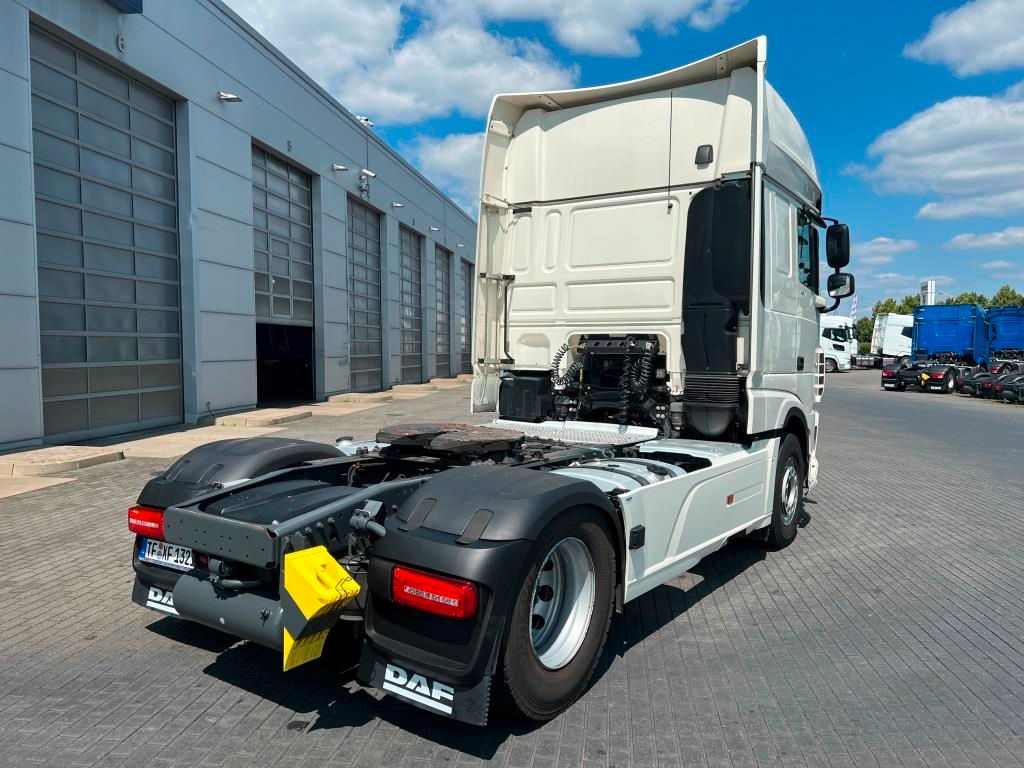 DAF XF 480 FT SSC Retarder Standklima 2x Tank 1185 L - Tracteur routier: photos 4 DAF XF 480 FT SSC Retarder Standklima 2x Tank 1185 L - Tracteur routier: photos 4