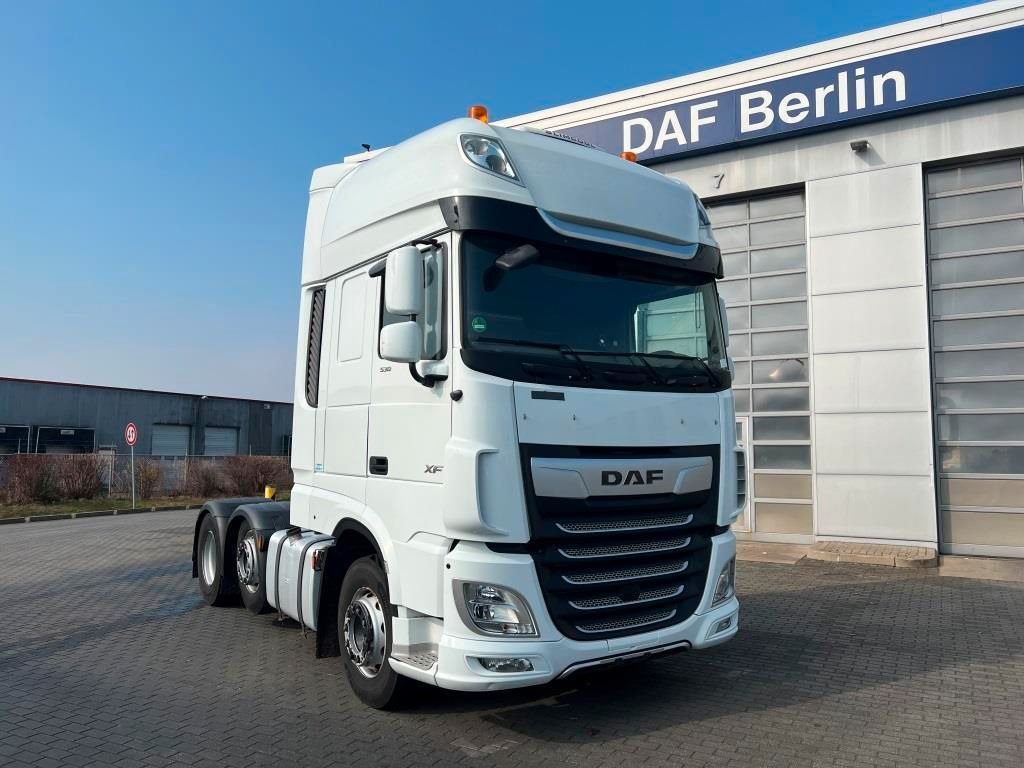 DAF XF 530 FTG 6x2 Retarder Liftlenkachse zZGG 64.5t - Tracteur routier: photos 1 DAF XF 530 FTG 6x2 Retarder Liftlenkachse zZGG 64.5t - Tracteur routier: photos 1