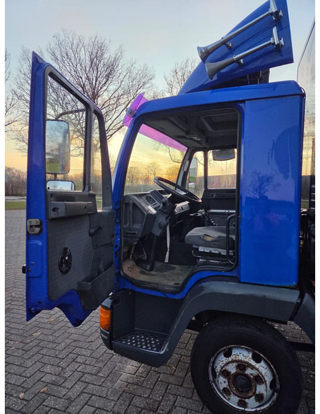 MAN L20 Full steel suspension Manual Dieslpump - Camion fourgon: photos 5 MAN L20 Full steel suspension Manual Dieslpump - Camion fourgon: photos 5