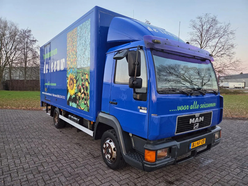 MAN L20 Full steel suspension Manual Dieslpump - Camion fourgon: photos 2 MAN L20 Full steel suspension Manual Dieslpump - Camion fourgon: photos 2