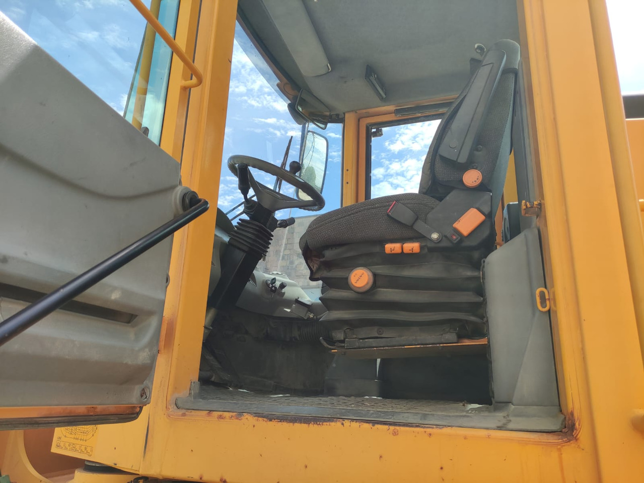 VOLVO L90E - Chargeuse sur pneus: photos 5 VOLVO L90E - Chargeuse sur pneus: photos 5