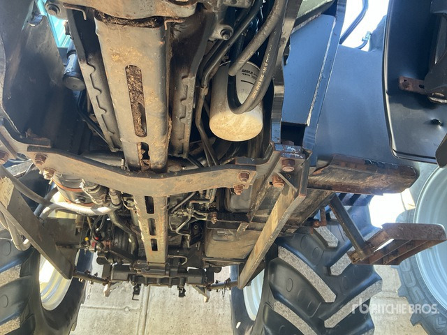 2005 New Holland TL100A 4WD Tractor - Tracteur agricole: photos 5 2005 New Holland TL100A 4WD Tractor - Tracteur agricole: photos 5