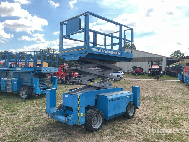 2007 Genie GS2668RT 4x4 Diesel Scissor Lift - Nacelle ciseaux: photos 4 2007 Genie GS2668RT 4x4 Diesel Scissor Lift - Nacelle ciseaux: photos 4