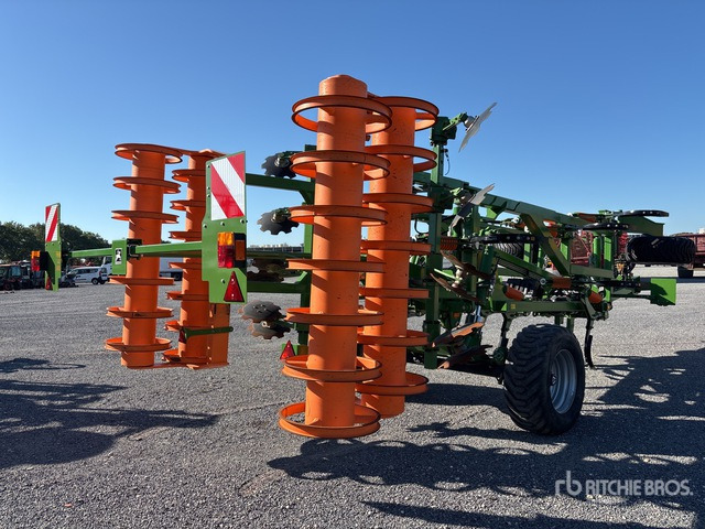 2015 Amazone Cenius 4003-2TX Cultivator - Bineuse: photos 4 2015 Amazone Cenius 4003-2TX Cultivator - Bineuse: photos 4